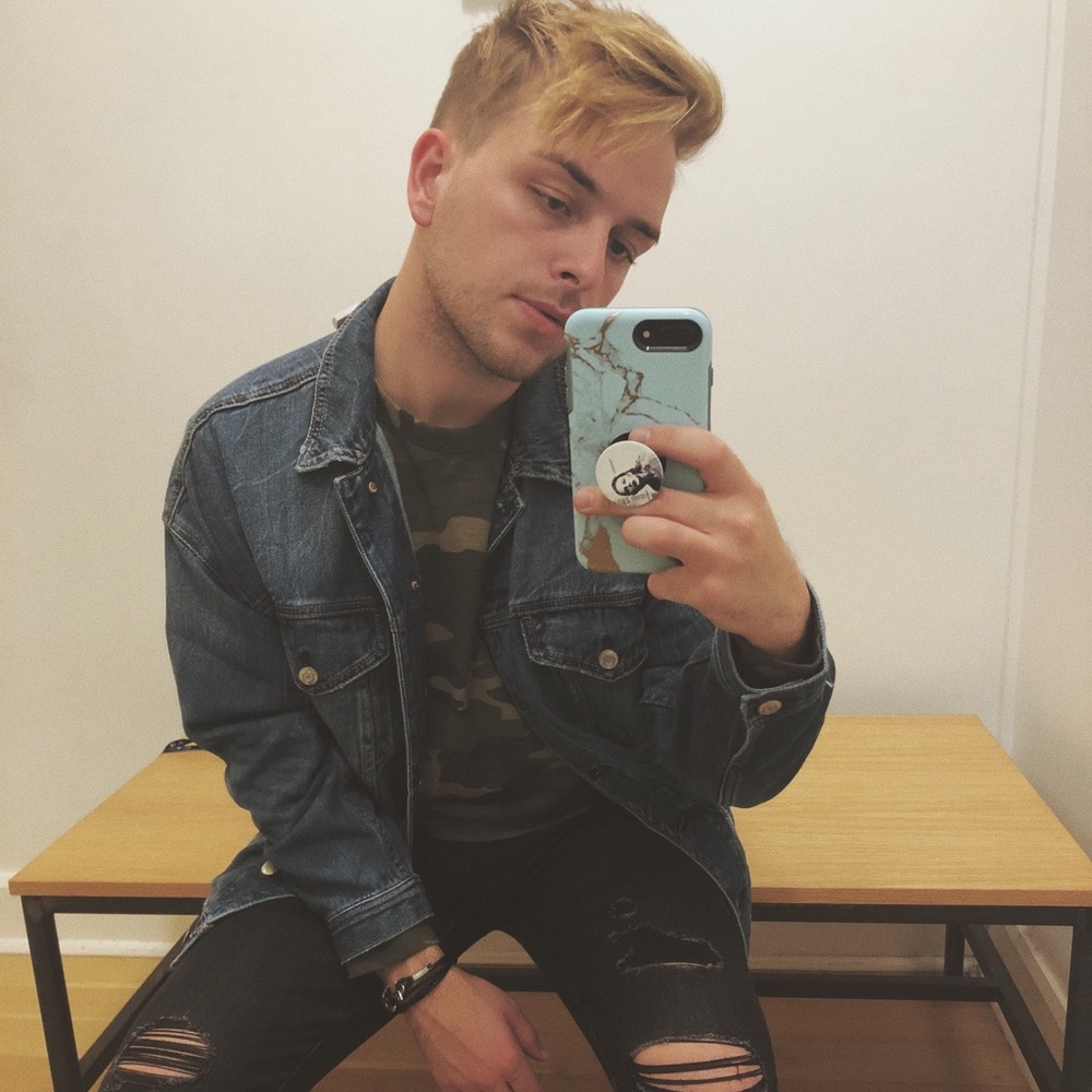 Meet your Posher, Travis